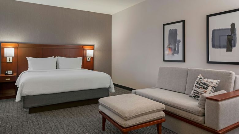 <b>Courtyard Long Beach Airport Suite</b>. Images powered by <a href="https://www.leonardoworldwide.com/" title="Leonardo Worldwide" target="_blank">Leonardo</a>.