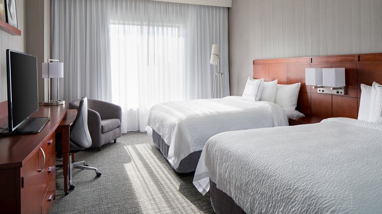 <b>Courtyard Grand Rapids Downtown Room</b>. Images powered by <a href="https://www.leonardoworldwide.com/" title="Leonardo Worldwide" target="_blank">Leonardo</a>.