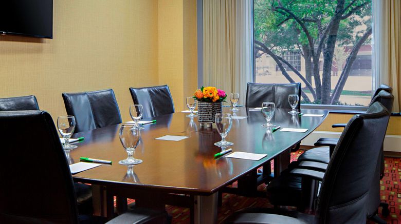 <b>Courtyard Grand Rapids Downtown Meeting</b>. Images powered by <a href="https://www.leonardoworldwide.com/" title="Leonardo Worldwide" target="_blank">Leonardo</a>.