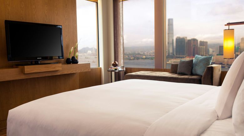 <b>Renaissance Hong Kong Harbour View Hotel Suite</b>. Images powered by <a href="https://www.leonardoworldwide.com/" title="Leonardo Worldwide" target="_blank">Leonardo</a>.