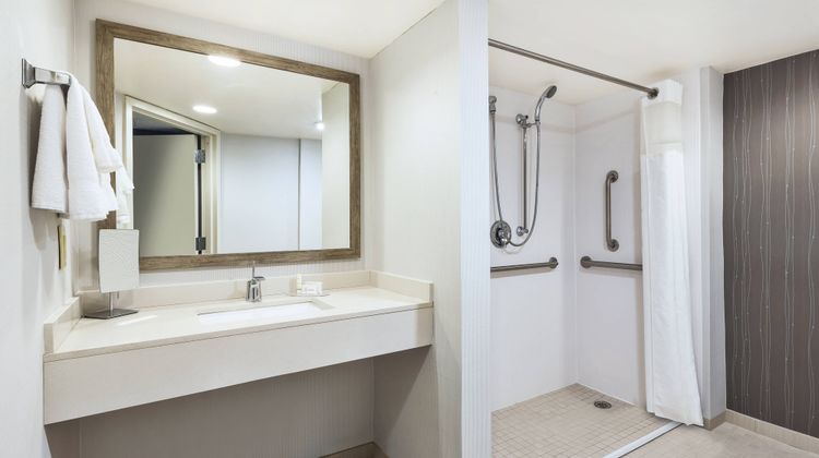 Courtyard by Marriott Meadowlands Room