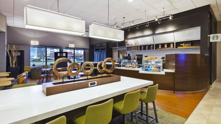 Courtyard by Marriott Meadowlands Restaurant