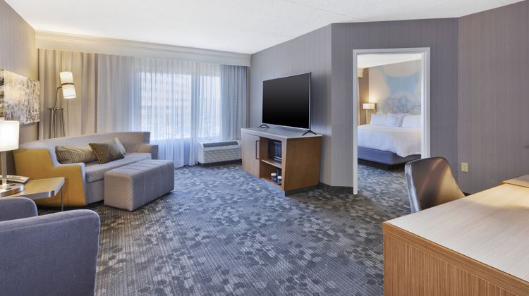 Courtyard by Marriott Meadowlands Room