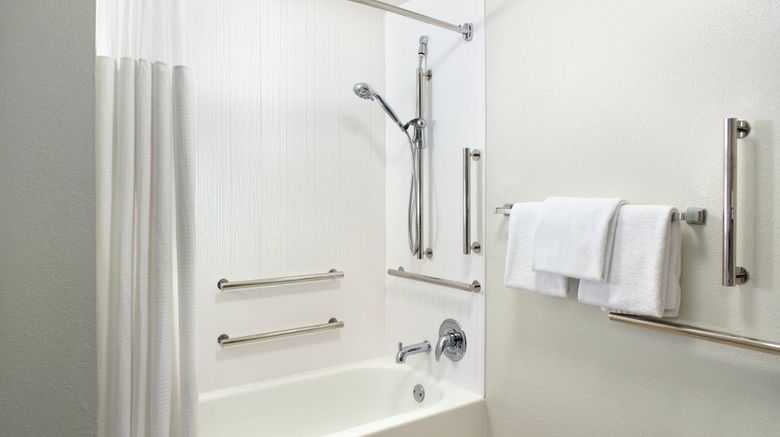 <b>Courtyard by Marriott Greensboro Room</b>. Images powered by <a href="https://www.leonardoworldwide.com/" title="Leonardo Worldwide" target="_blank">Leonardo</a>.