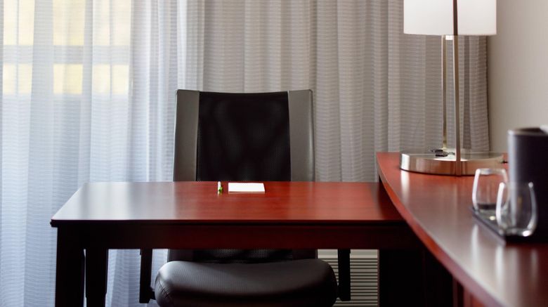 <b>Courtyard by Marriott Greensboro Room</b>. Images powered by <a href="https://www.leonardoworldwide.com/" title="Leonardo Worldwide" target="_blank">Leonardo</a>.