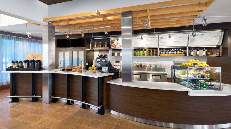 <b>Courtyard by Marriott Pittsburgh Airport Restaurant</b>. Images powered by <a href="https://www.leonardoworldwide.com/" title="Leonardo Worldwide" target="_blank">Leonardo</a>.