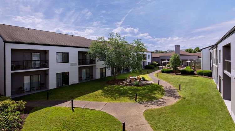 Courtyard by Marriott Pittsburgh Airport Exterior