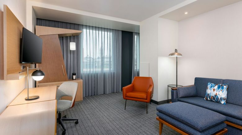 <b>Courtyard Buffalo Downtown Canalside Room</b>. Images powered by <a href="https://www.leonardoworldwide.com/" title="Leonardo Worldwide" target="_blank">Leonardo</a>.