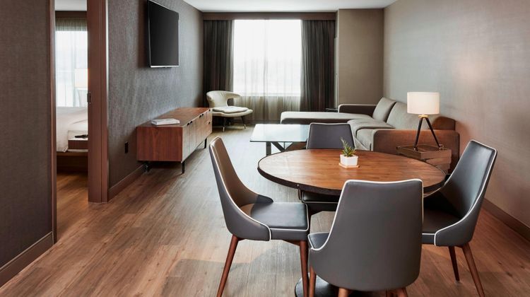 AC Hotel Cincinnati at The Banks Room