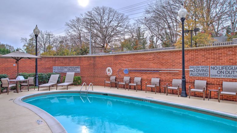 <b>Courtyard Clemson Pool</b>. Images powered by <a href="https://www.leonardoworldwide.com/" title="Leonardo Worldwide" target="_blank">Leonardo</a>.