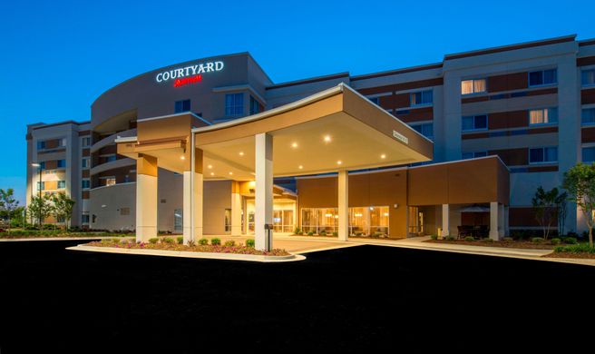 Courtyard Columbus Exterior