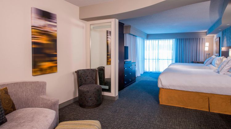 Courtyard Columbus Suite