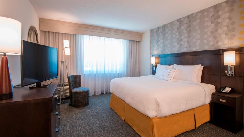 <b>Courtyard Columbus Room</b>. Images powered by <a href="https://www.leonardoworldwide.com/" title="Leonardo Worldwide" target="_blank">Leonardo</a>.