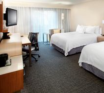 Courtyard Lansing Room