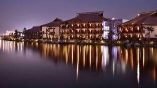 Lapita, Dubai Parks & Resorts, Autograph