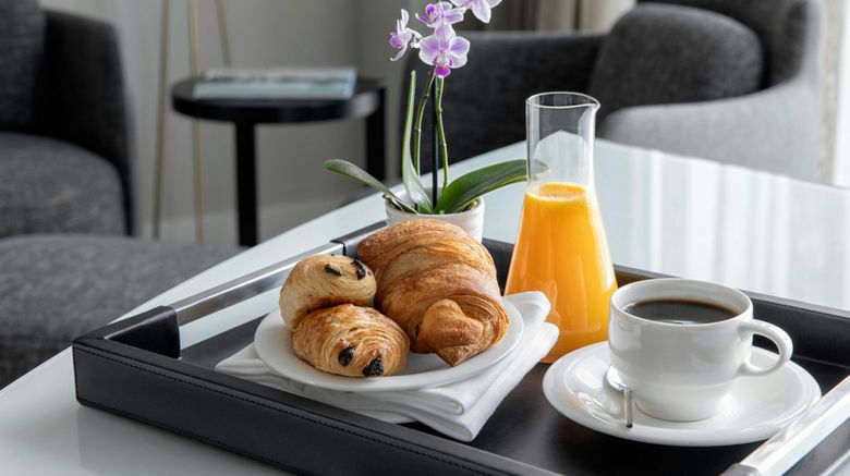 <b>JW Marriott Marquis Miami Restaurant</b>. Images powered by <a href="https://www.leonardoworldwide.com/" title="Leonardo Worldwide" target="_blank">Leonardo</a>.