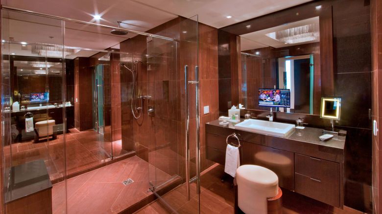 <b>JW Marriott Marquis Miami Room</b>. Images powered by <a href="https://www.leonardoworldwide.com/" title="Leonardo Worldwide" target="_blank">Leonardo</a>.