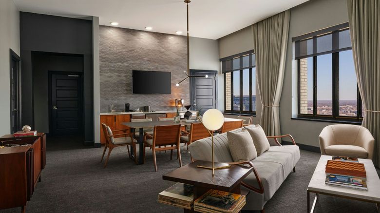 <b>Renaissance Saint Elm Dallas Downtown Suite</b>. Images powered by <a href="https://www.leonardoworldwide.com/" title="Leonardo Worldwide" target="_blank">Leonardo</a>.
