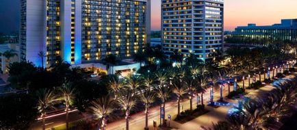 Anaheim Marriott Exterior