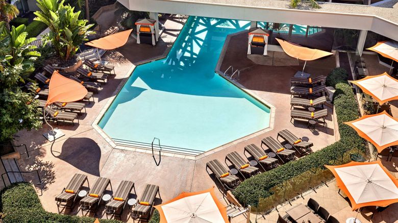 <b>Anaheim Marriott Pool</b>. Images powered by <a href="https://www.leonardoworldwide.com/" title="Leonardo Worldwide" target="_blank">Leonardo</a>.
