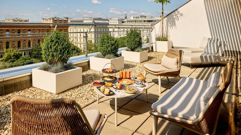 <b>Le Meridien Vienna Restaurant</b>. Images powered by <a href="https://www.leonardoworldwide.com/" title="Leonardo Worldwide" target="_blank">Leonardo</a>.
