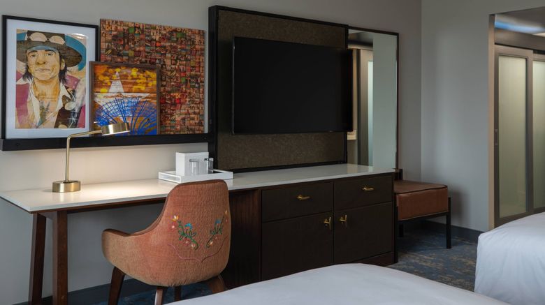 <b>Renaissance Dallas Addison Hotel Room</b>. Images powered by <a href="https://www.leonardoworldwide.com/" title="Leonardo Worldwide" target="_blank">Leonardo</a>.