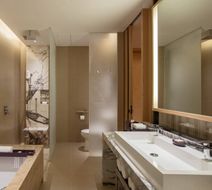 Renaissance Haikou Hotel Room