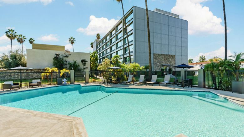 <b>Courtyard Los Angeles Woodland Hills Pool</b>. Images powered by <a href="https://www.leonardoworldwide.com/" title="Leonardo Worldwide" target="_blank">Leonardo</a>.