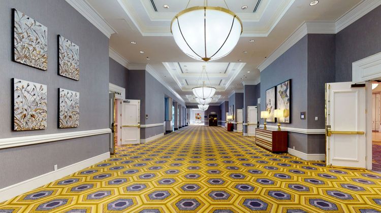 Renaissance Dallas North Hotel Lobby