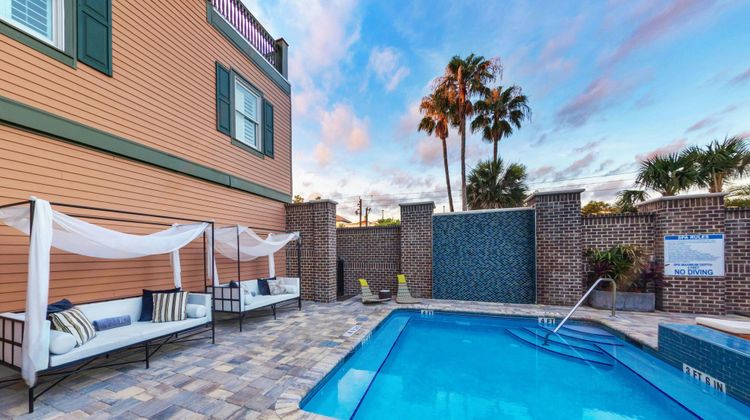 Renaissance Historic Downtown Hotel Pool