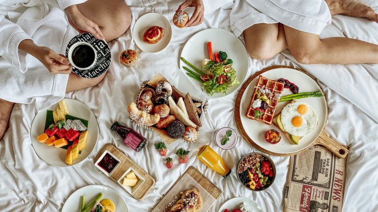 <b>Renaissance Riverside Hotel Saigon Restaurant</b>. Images powered by <a href=https://www.travelagewest.com/Hotels/Ho-Chi-Minh-City-Vietnam/