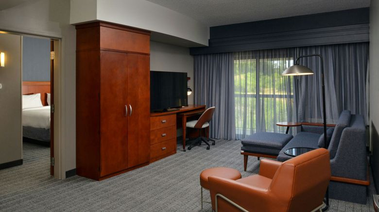 <b>Courtyard by Marriott Harrisburg Hershey Suite</b>. Images powered by <a href="https://www.leonardoworldwide.com/" title="Leonardo Worldwide" target="_blank">Leonardo</a>.