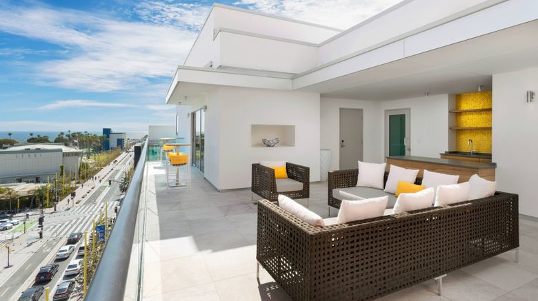 <b>Courtyard Santa Monica Suite</b>. Images powered by <a href="https://www.leonardoworldwide.com/" title="Leonardo Worldwide" target="_blank">Leonardo</a>.