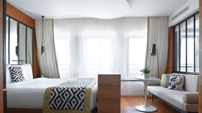 <b>Renaissance Paris Republique Hotel Room</b>. Images powered by <a href="https://www.leonardoworldwide.com/" title="Leonardo Worldwide" target="_blank">Leonardo</a>.