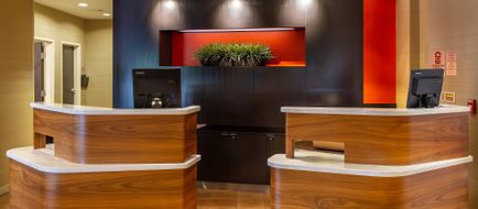 Courtyard by Marriott Lexington Airport Lobby