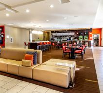 Courtyard by Marriott Lexington Airport Lobby