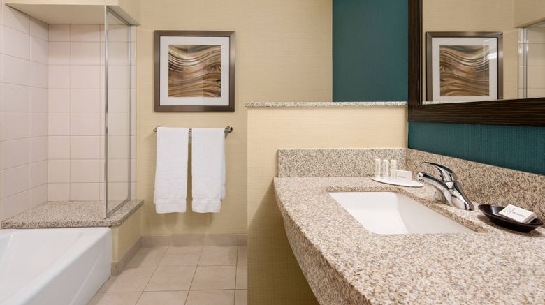 <b>Courtyard By Marriott Glenwood Springs Room</b>. Images powered by <a href="https://www.leonardoworldwide.com/" title="Leonardo Worldwide" target="_blank">Leonardo</a>.