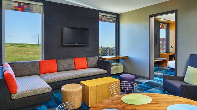 Aloft Broomeld  Denver Suite