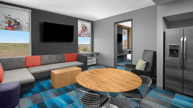 Aloft Broomeld  Denver Suite