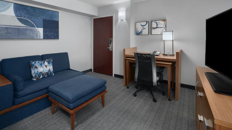 <b>Courtyard Cypress Anaheim/Orange County Room</b>. Images powered by <a href="https://www.leonardoworldwide.com/" title="Leonardo Worldwide" target="_blank">Leonardo</a>.