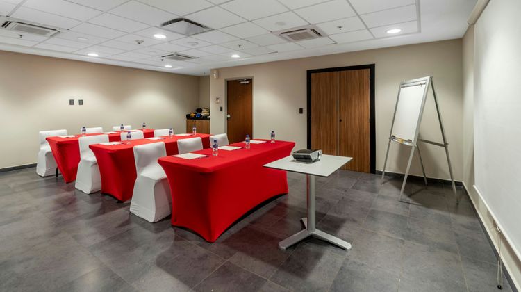 City Express by Marriott Tuxpan Meeting