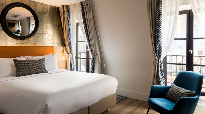 <b>Renaissance Paris Vendome Hotel Room</b>. Images powered by <a href="https://www.leonardoworldwide.com/" title="Leonardo Worldwide" target="_blank">Leonardo</a>.