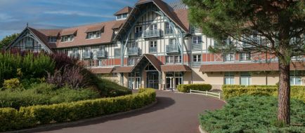 Renaissance Paris Hippodrome de St Cloud Exterior
