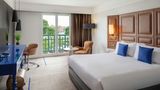 Renaissance Paris Hippodrome de St Cloud Room