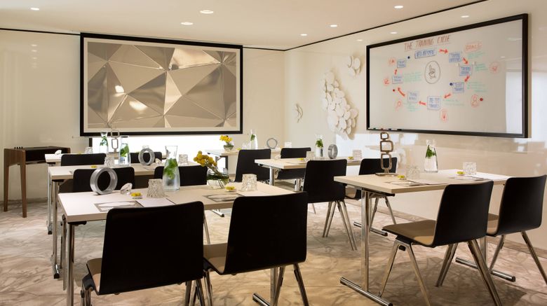 <b>Renaissance Paris Republique Hotel Meeting</b>. Images powered by <a href="https://www.leonardoworldwide.com/" title="Leonardo Worldwide" target="_blank">Leonardo</a>.