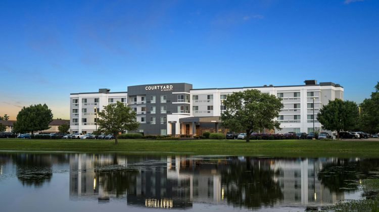 Courtyard by Marriott Evansville East Exterior