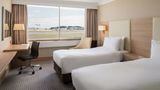 <b>Renaissance London Heathrow Hotel Room</b>. Images powered by <a href="https://www.leonardoworldwide.com/" title="Leonardo Worldwide" target="_blank">Leonardo</a>.