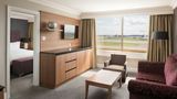 <b>Renaissance London Heathrow Hotel Suite</b>. Images powered by <a href="https://www.leonardoworldwide.com/" title="Leonardo Worldwide" target="_blank">Leonardo</a>.