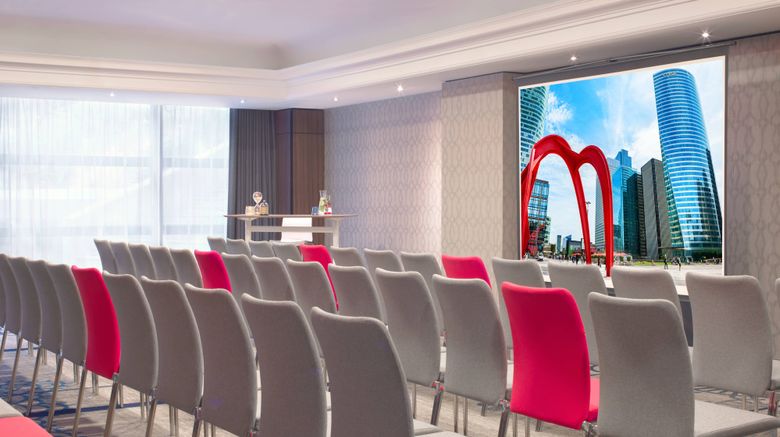 <b>Renaissance Paris La Defense Hotel Meeting</b>. Images powered by <a href="https://www.leonardoworldwide.com/" title="Leonardo Worldwide" target="_blank">Leonardo</a>.