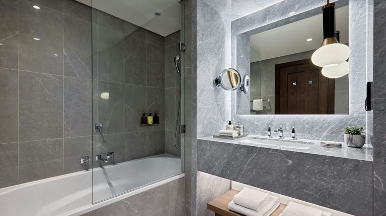 <b>Paris Marriott Champs Elysees Hotel Room</b>. Images powered by <a href="https://www.leonardoworldwide.com/" title="Leonardo Worldwide" target="_blank">Leonardo</a>.